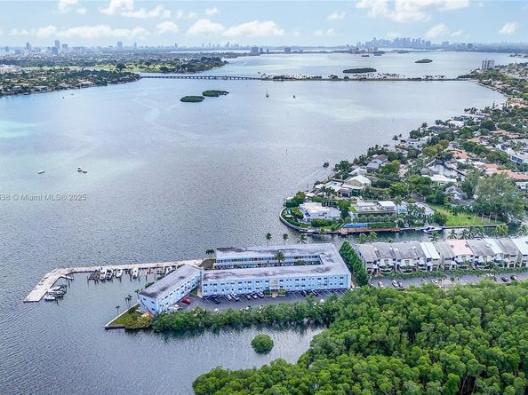 2700 NE 135th St 48, North Miami FL 33181