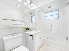 2700 NE 135th St 48, North Miami FL 33181