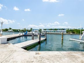 2700 NE 135th St 48, North Miami FL 33181