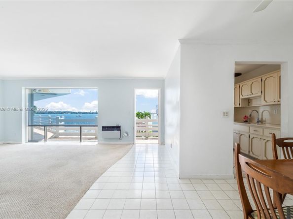 2700 NE 135th St 48, North Miami FL 33181