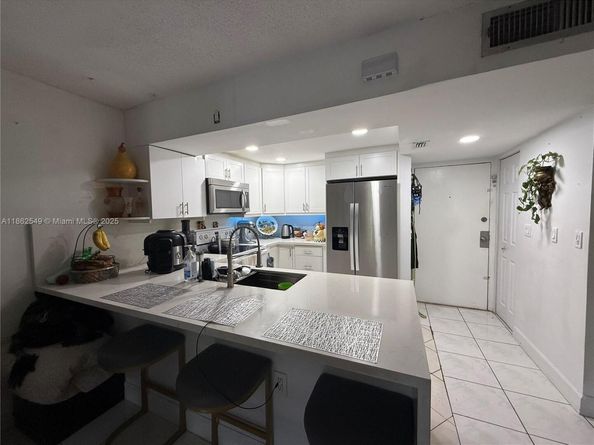 14201 N Kendall Dr 304D, Miami FL 33186