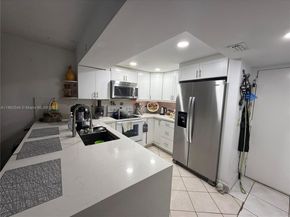 14201 N Kendall Dr 304D, Miami FL 33186