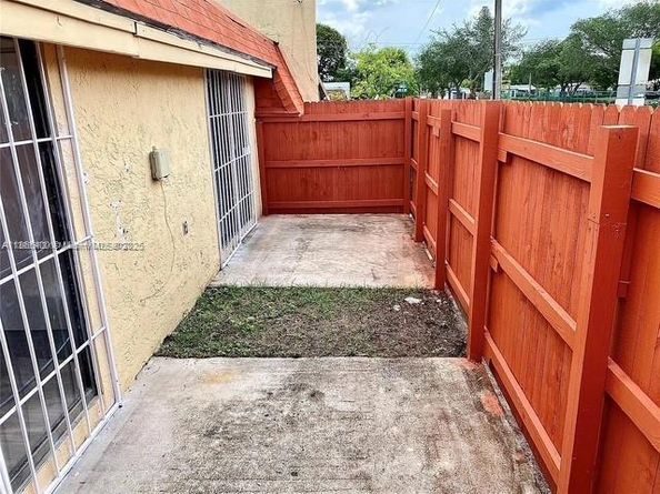 805 NW 13th St, Fort Lauderdale FL 33311