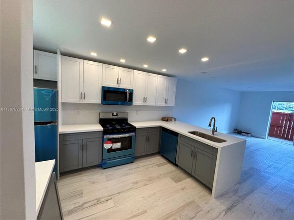 8600 SW 67th Ave 906, Pinecrest FL 33156