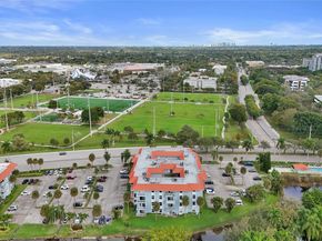 505 S Pine Island Rd 405B, Plantation FL 33324