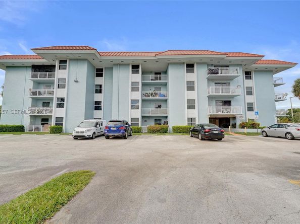 505 S Pine Island Rd 405B, Plantation FL 33324