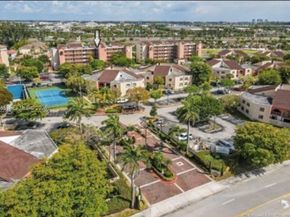 10253 NW 9th Street Cir 2046, Miami FL 33172