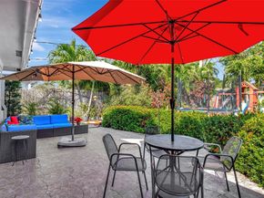 2261 NE 62nd St, Fort Lauderdale FL 33308