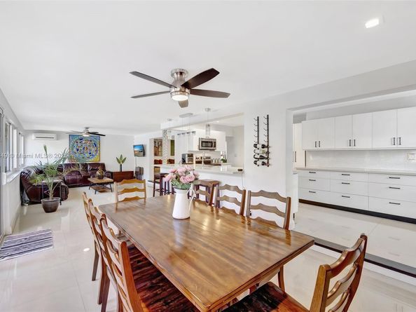 2261 NE 62nd St, Fort Lauderdale FL 33308