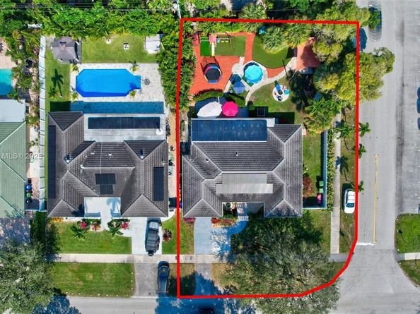 2261 NE 62nd St, Fort Lauderdale FL 33308