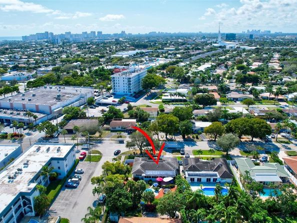 2261 NE 62nd St, Fort Lauderdale FL 33308