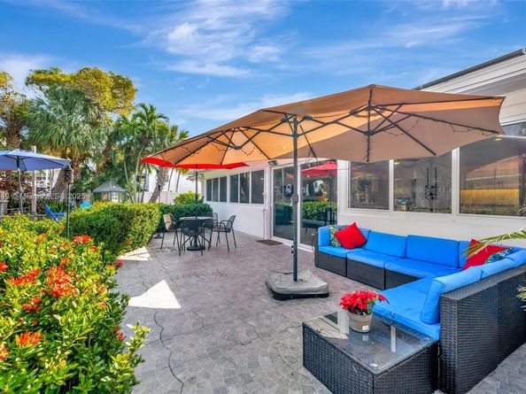 2261 NE 62nd St, Fort Lauderdale FL 33308