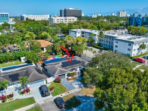2261 NE 62nd St, Fort Lauderdale FL 33308