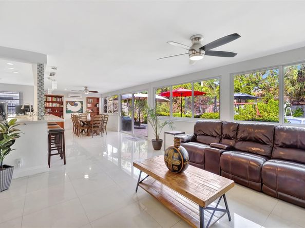 2261 NE 62nd St, Fort Lauderdale FL 33308