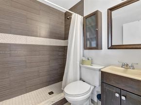 2261 NE 62nd St, Fort Lauderdale FL 33308