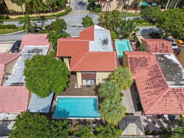 1010 NE 204th Ter, Miami FL 33179