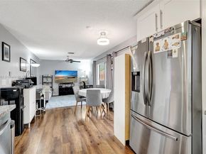 9900 NW 2nd Ct, Plantation FL 33324