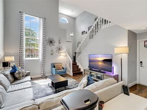 9900 NW 2nd Ct, Plantation FL 33324
