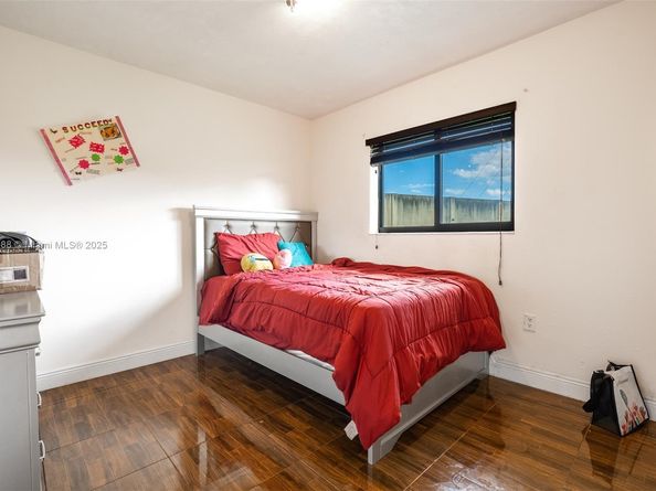 722 NW 170th St, Miami Gardens FL 33169