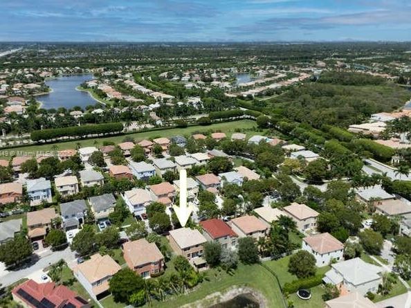 9770 Scribner Ln, Wellington FL 33414