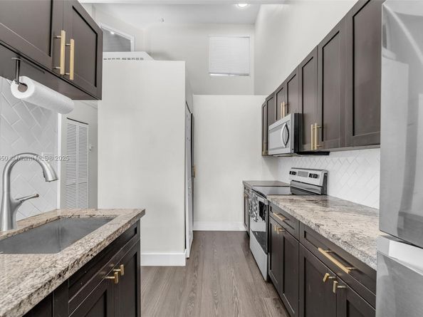 14014 SW 91st Ter 14014, Miami FL 33186