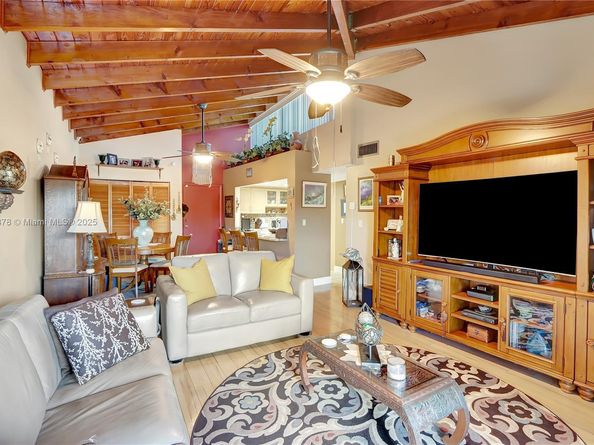 5201 Orduna Dr. 15, Coral Gables FL 33146