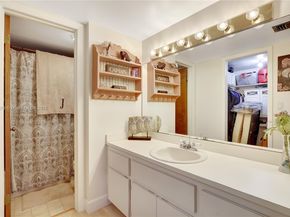 5201 Orduna Dr. 15, Coral Gables FL 33146