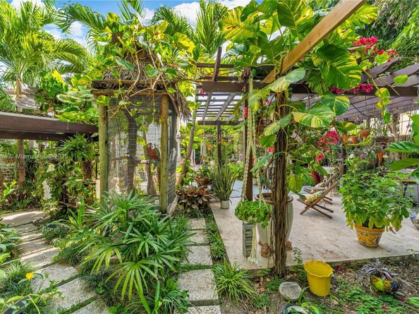 655 SE 37 Terrace, Homestead FL 33033