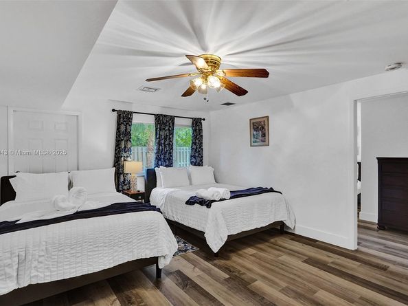 2320 SW 36th Ave, Fort Lauderdale FL 33312