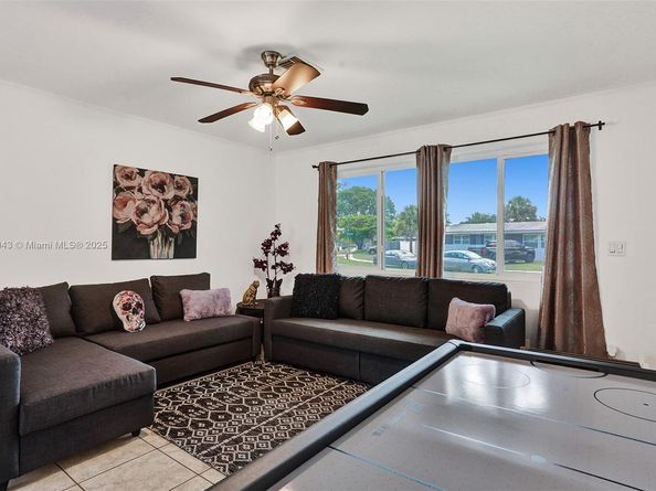 2320 SW 36th Ave, Fort Lauderdale FL 33312