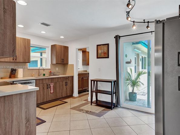 2320 SW 36th Ave, Fort Lauderdale FL 33312