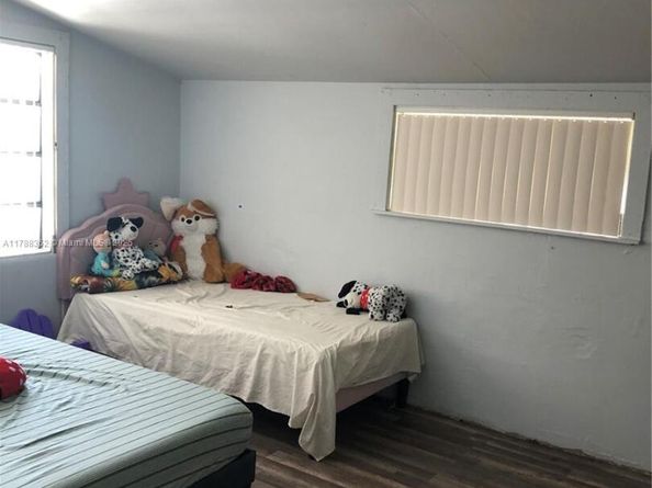 2231 SW 57th Ct, Miami FL 33155