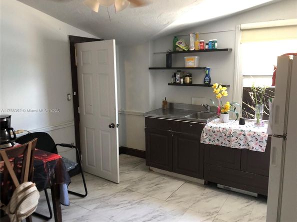 2231 SW 57th Ct, Miami FL 33155