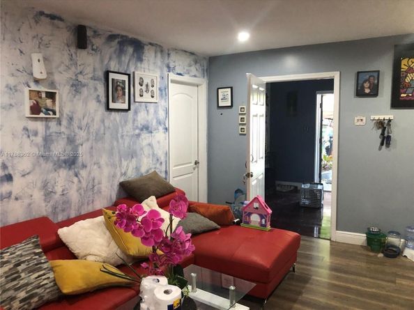 2231 SW 57th Ct, Miami FL 33155