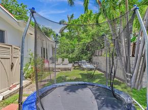 9524 Byron Ave, Surfside FL 33154