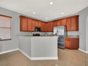 1081 NE 40th Rd, Homestead FL 33033