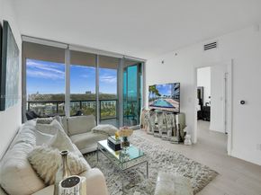 601 NE 36th St 1003, Miami FL 33137