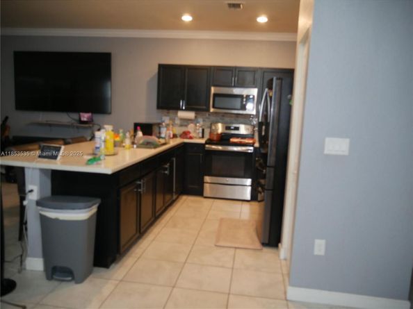 3136 SE 2nd Dr, Homestead FL 33033