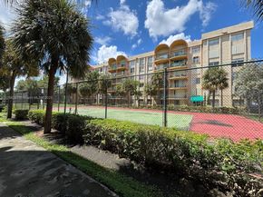 9350 Fontainebleau Blvd 312, Miami FL 33172