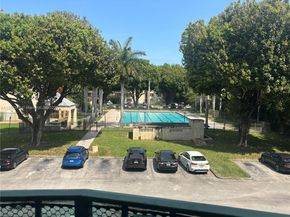 9350 Fontainebleau Blvd 312, Miami FL 33172