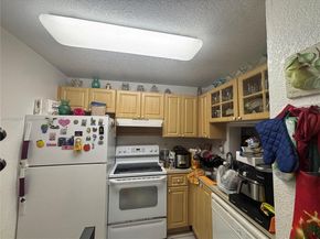 9350 Fontainebleau Blvd 312, Miami FL 33172