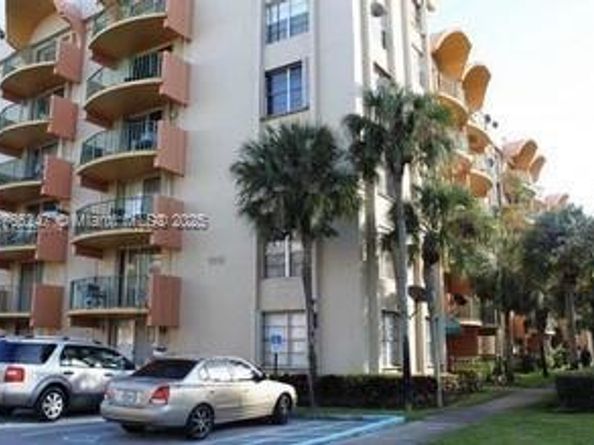 9350 Fontainebleau Blvd 312, Miami FL 33172