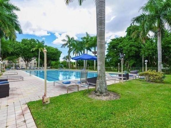 9350 Fontainebleau Blvd 312, Miami FL 33172