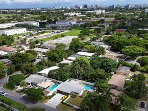 310 NE 12th Ave, Pompano Beach FL 33060