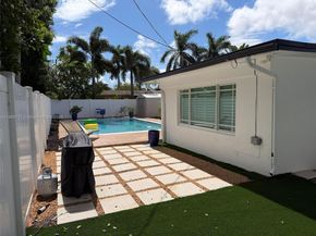 310 NE 12th Ave, Pompano Beach FL 33060