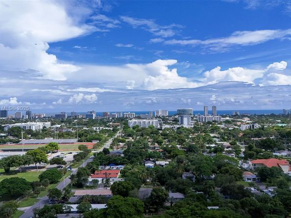 310 NE 12th Ave, Pompano Beach FL 33060