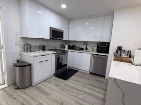 310 NE 12th Ave, Pompano Beach FL 33060
