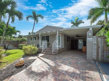 824 NE 17th Ct