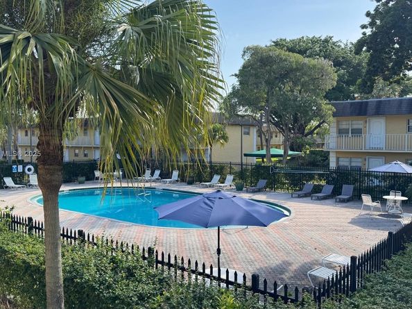 5156 NE 6th Ave 205, Oakland Park FL 33334