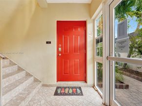 221 SE 9th Ave 102, Pompano Beach FL 33060